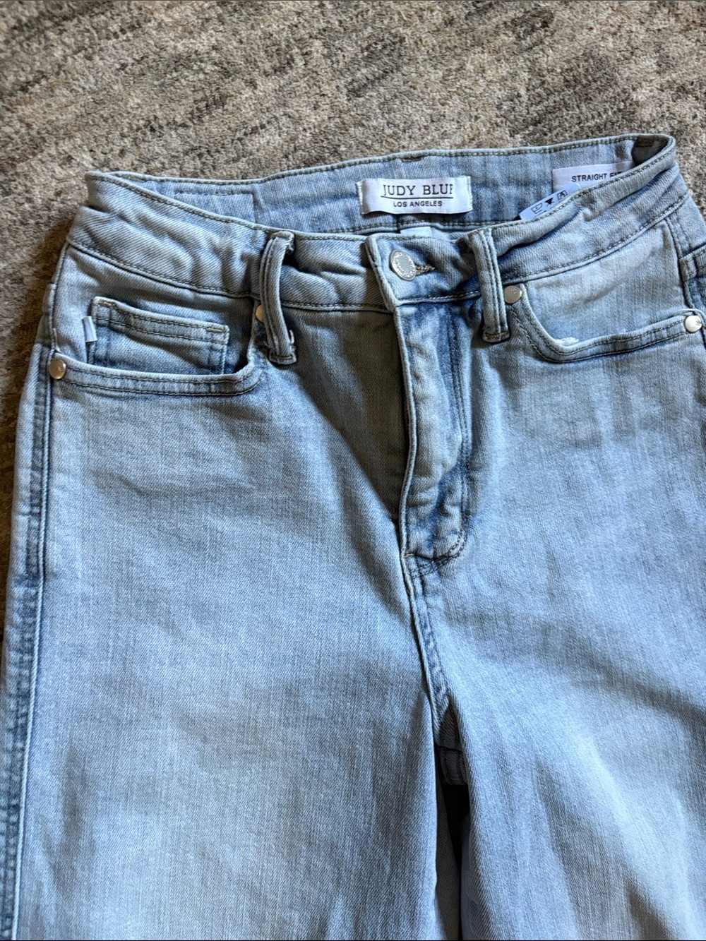 Judy Blue Light Wash straight Leg Jeans - size 3/26  - straight fit - Picture 2 of 7